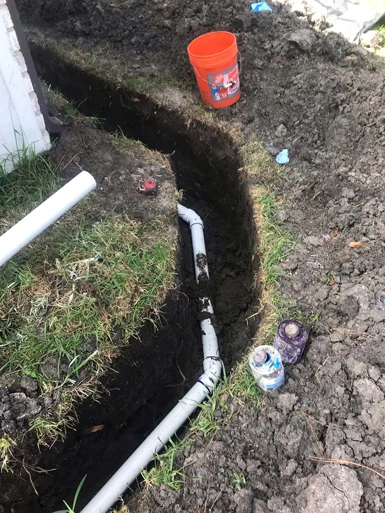 Houston plumbing repairs for pipes in yard