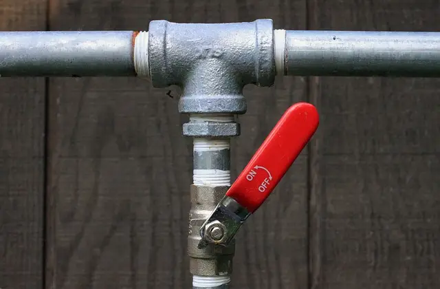 water shutoff valve off for Houston plumbing repairs